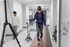 Mỹ phát triển gậy robot giúp người khuyết tật di chuyển