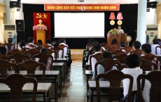Bộ Kế hoạch Đầu tư tặng gậy cho Hội Người mù Việt Nam